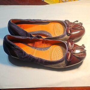 Women's Nuture Slip-on Flats NWOT